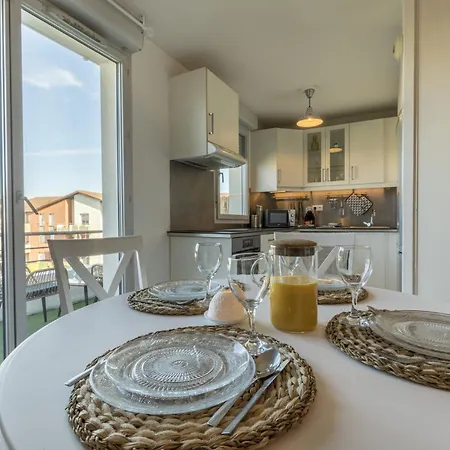 Apartment Spacieux Proche Aeroport Et Airbus *