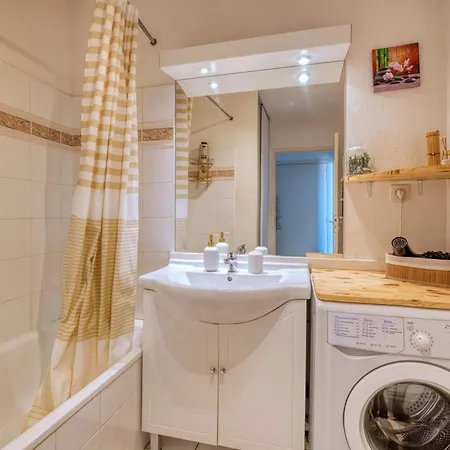 Appartement Spacieux Proche Aeroport Et Airbus