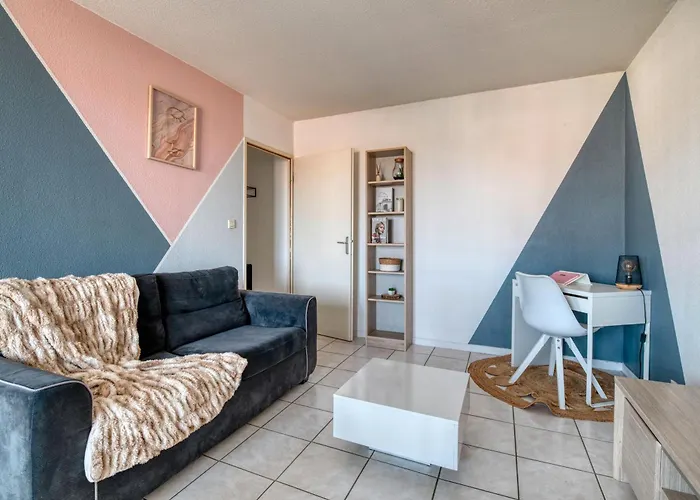 Spacieux Proche Aeroport Et Airbus Apartment *