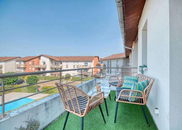 Spacieux Proche Aeroport Et Airbus Apartamento